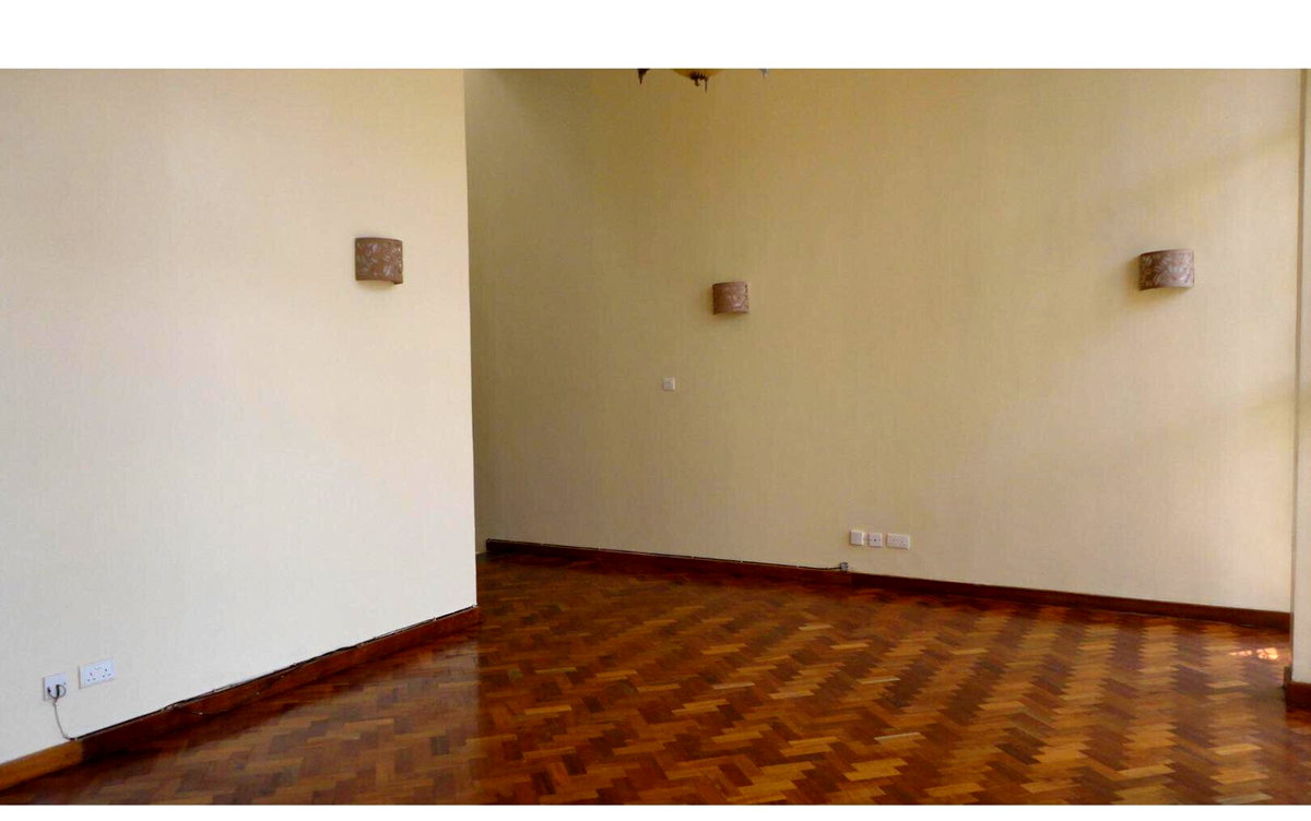 5-Ensuite Townhouse with Jacuzzi & Rooftop Terrace - Lavington