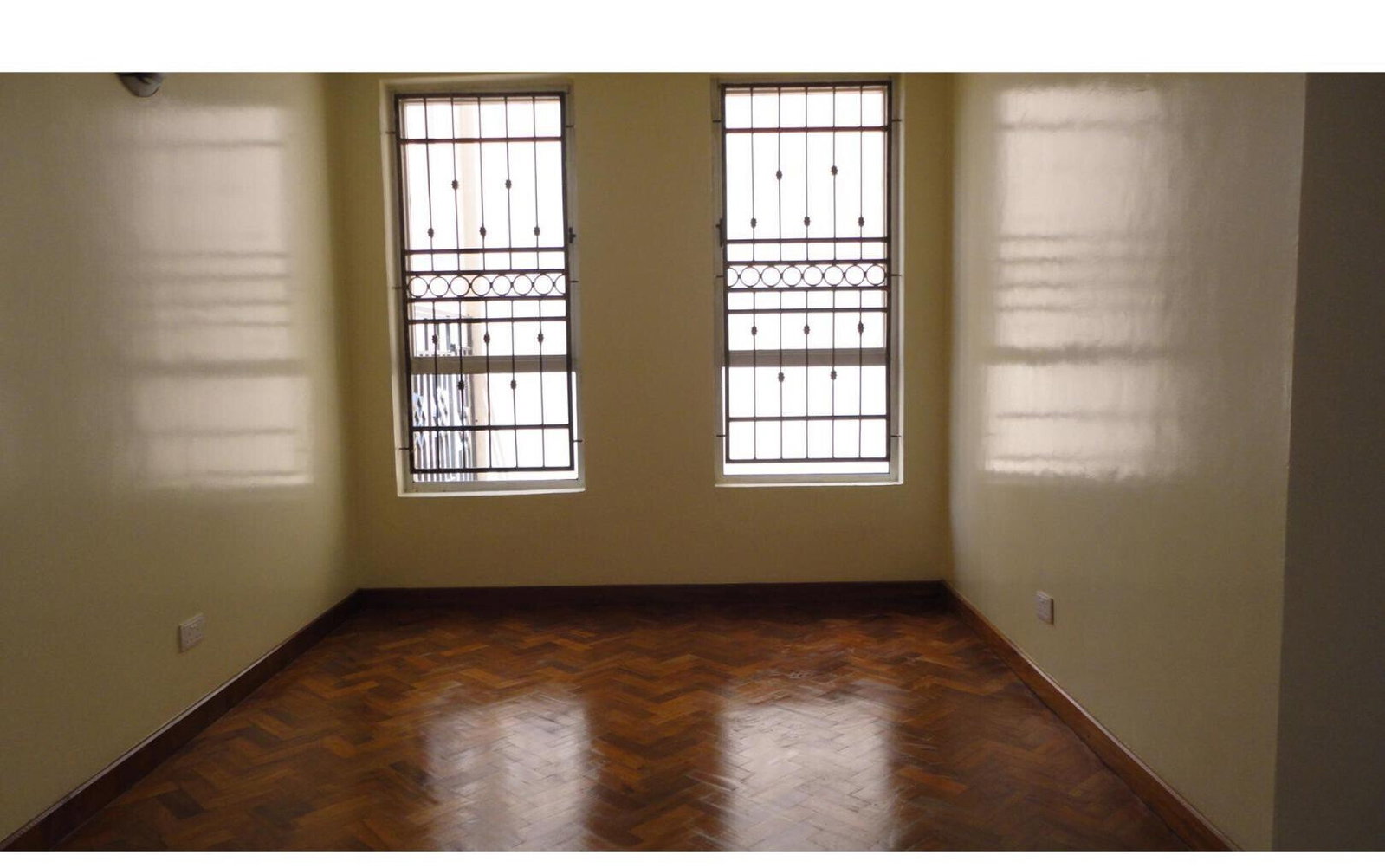 5-Ensuite Townhouse with Jacuzzi & Rooftop Terrace - Lavington