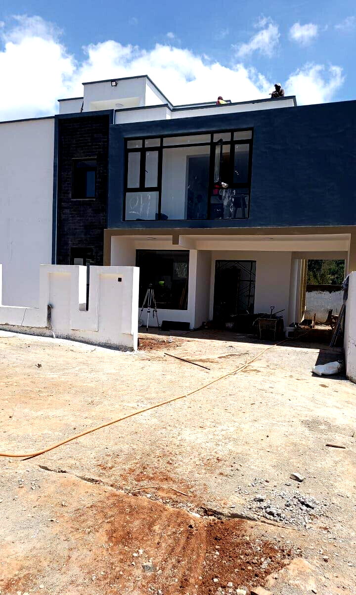 5BR All-Ensuite Townhouse with Study & Pool - Kamangu, Kikuyu