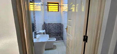 5bdrm Maisonette in Kamakis for rent - Image 3