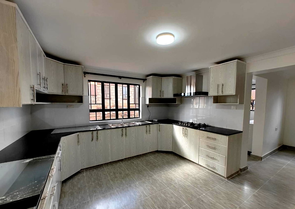4BR Maisonette with Panoramic Balcony & Ready Title - Rimpa