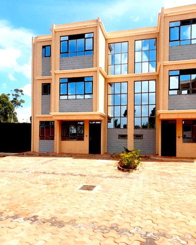 4BR All-Ensuite Townhouse with Solar Heating - Gikambura