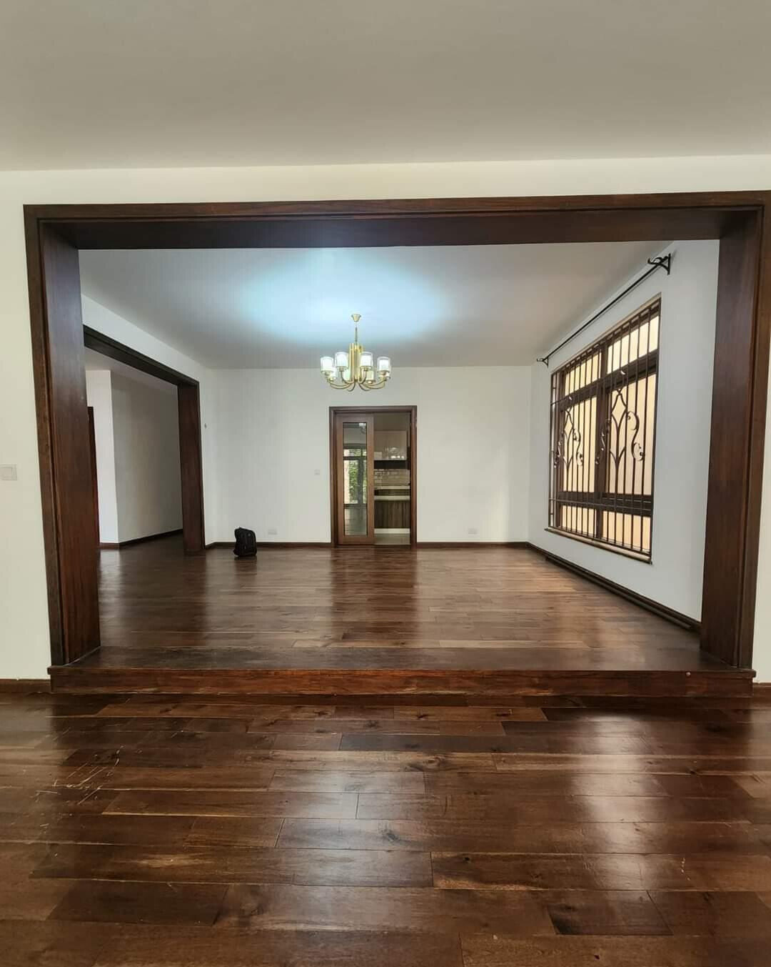 5-Ensuite Townhouse with Study & Solar Heating - Lavington