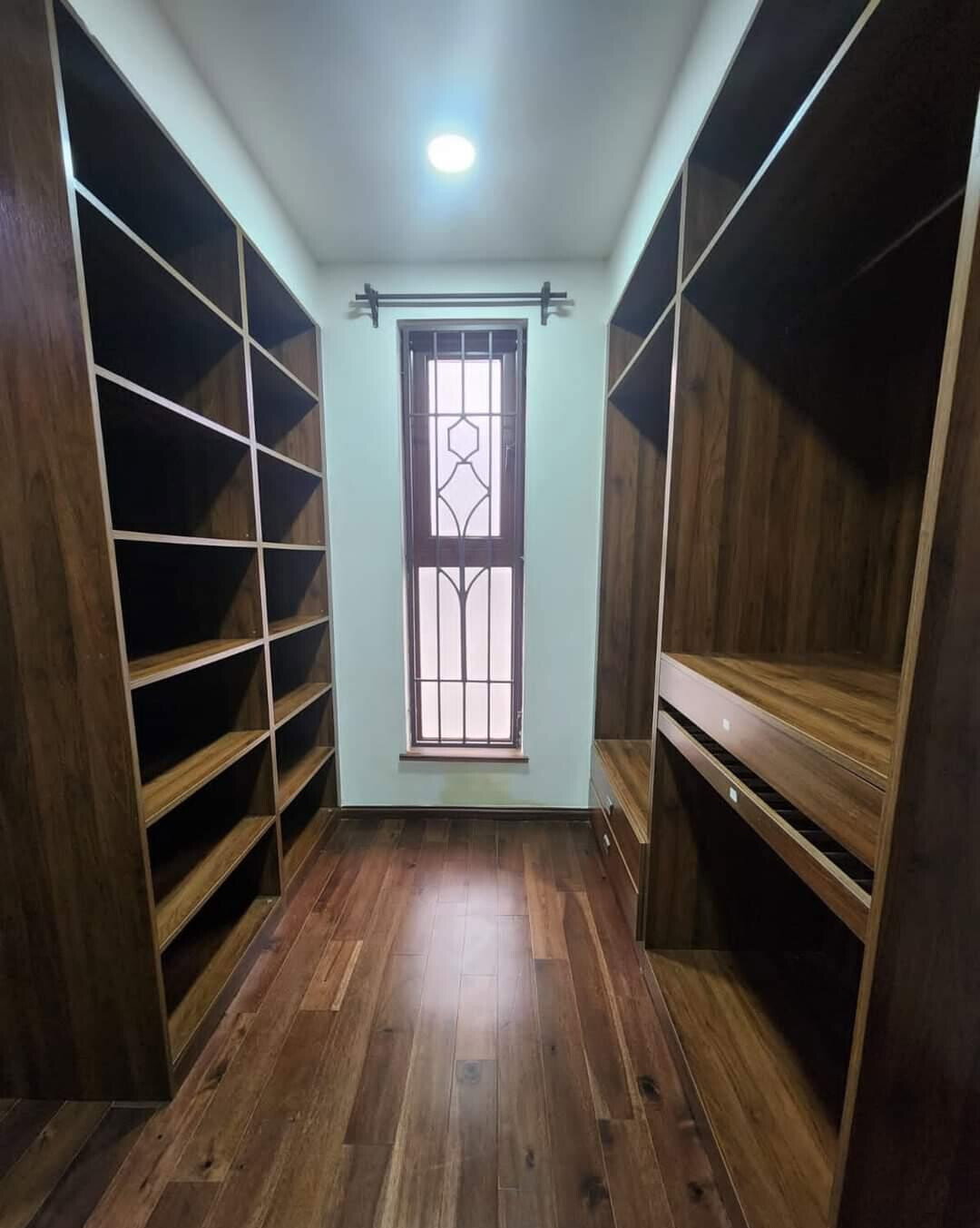 5-Ensuite Townhouse with Study & Solar Heating - Lavington