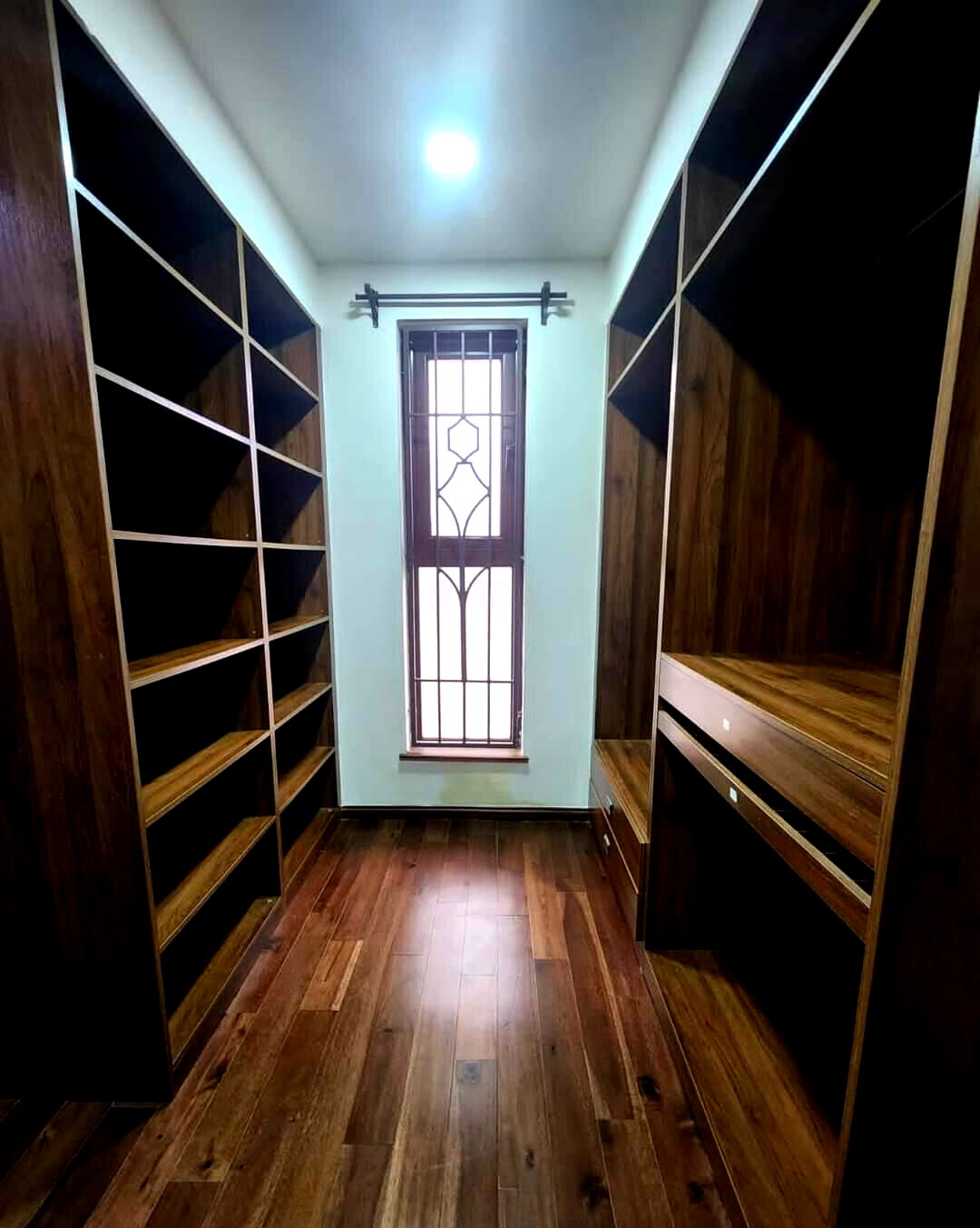 5-Ensuite Townhouse with Study & Solar Heating - Lavington