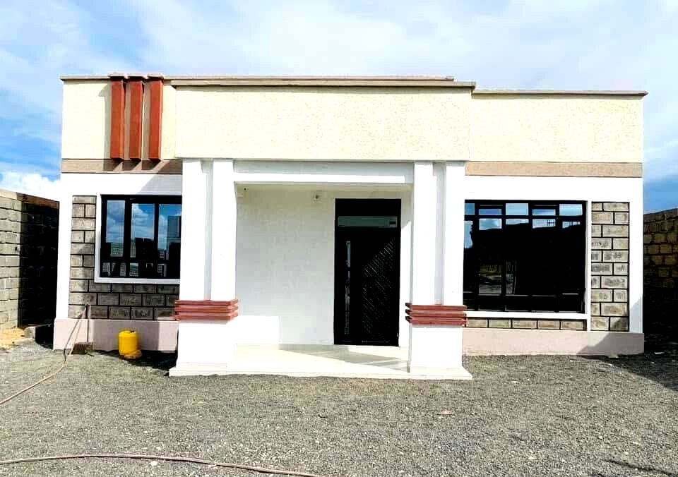 3BR Flat Roof Bungalow with Customisable Interiors - Kitengela