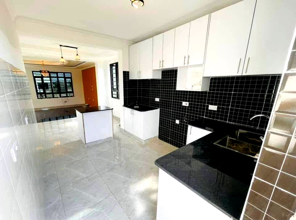 3BR Flat Roof Bungalow with Customisable Interiors - Kitengela