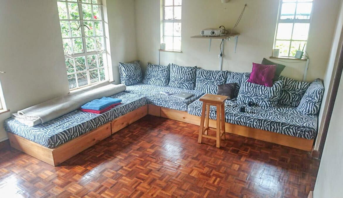 5-Bed Townhouse with Pond Views & DSQ in Spring Valley