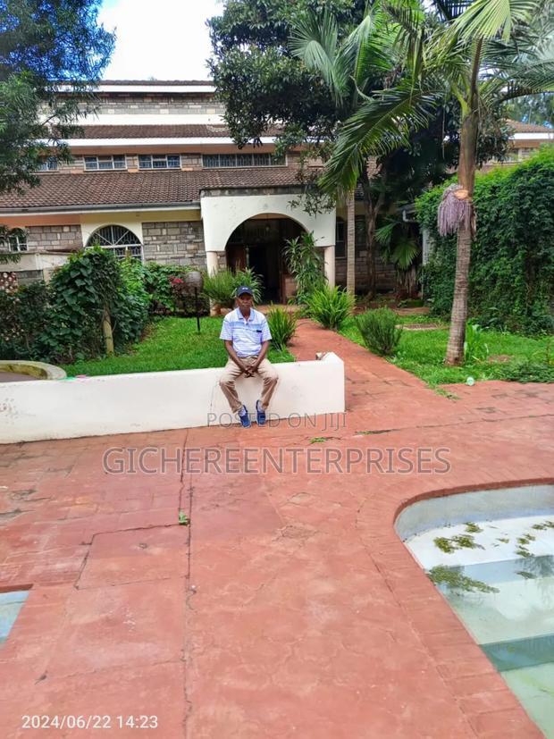 6bdrm Mansion in Mutero Road, Karen for rent