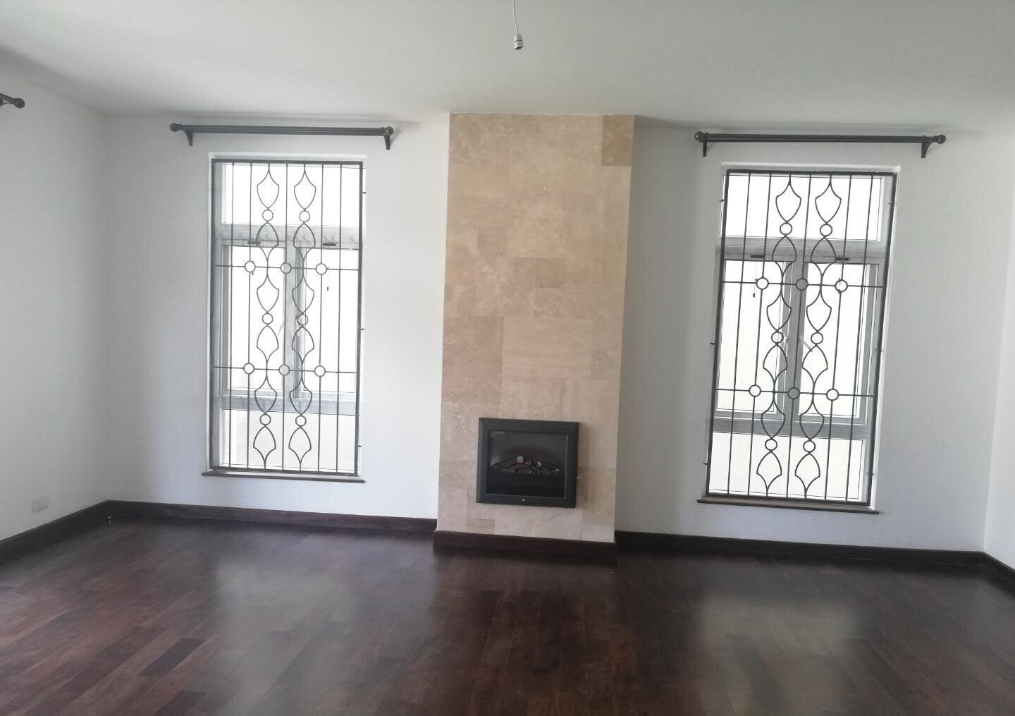 Newly Built 5-Ensuite Townhouse with Jacuzzi & Steam Bath - Lavington
