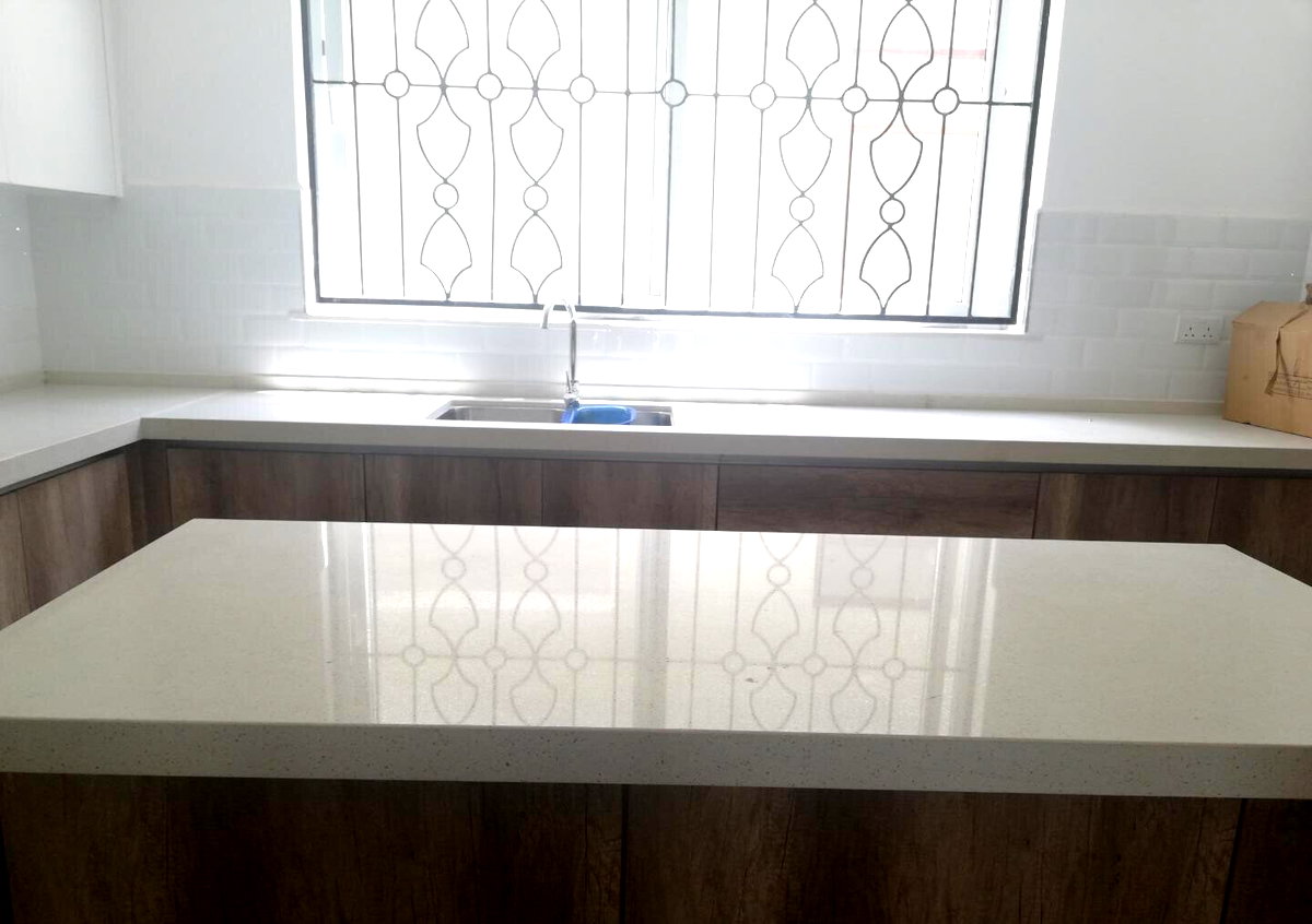 Newly Built 5-Ensuite Townhouse with Jacuzzi & Steam Bath - Lavington
