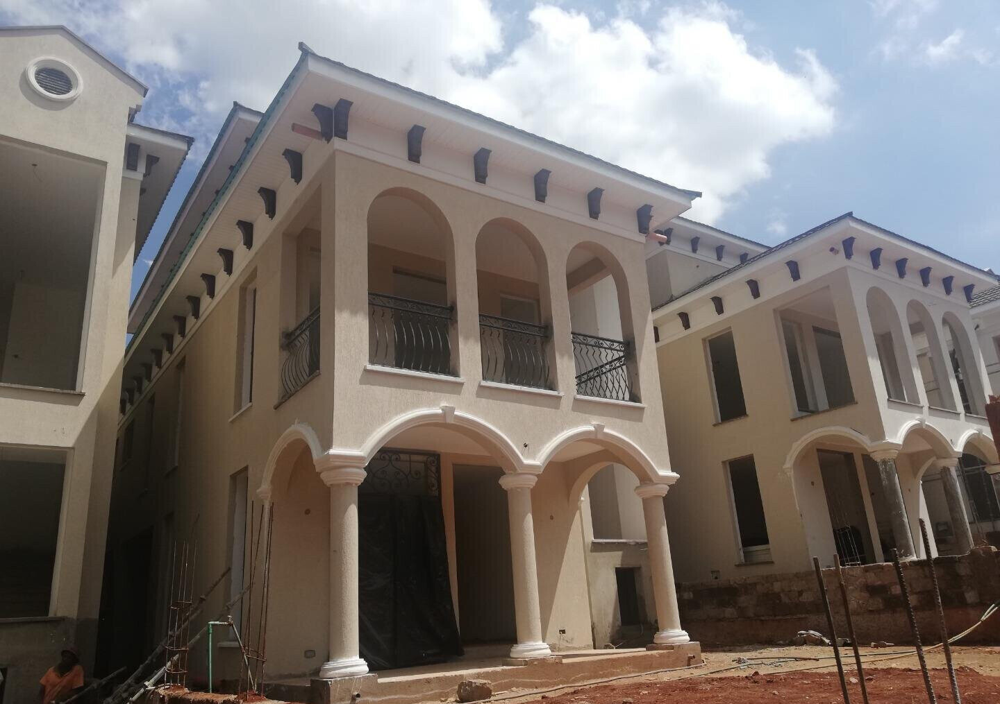 Newly Built 5-Ensuite Townhouse with Jacuzzi & Steam Bath - Lavington