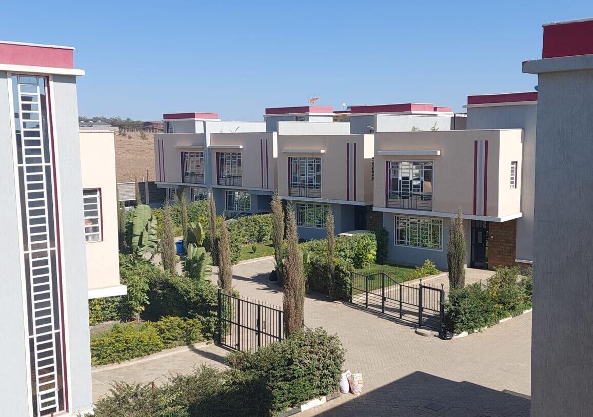 3BR Townhouse with Borehole & 1/8 Acre Garden - Kitengela