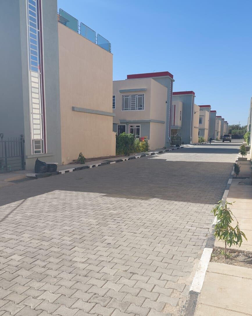 3BR Townhouse with Borehole & 1/8 Acre Garden - Kitengela