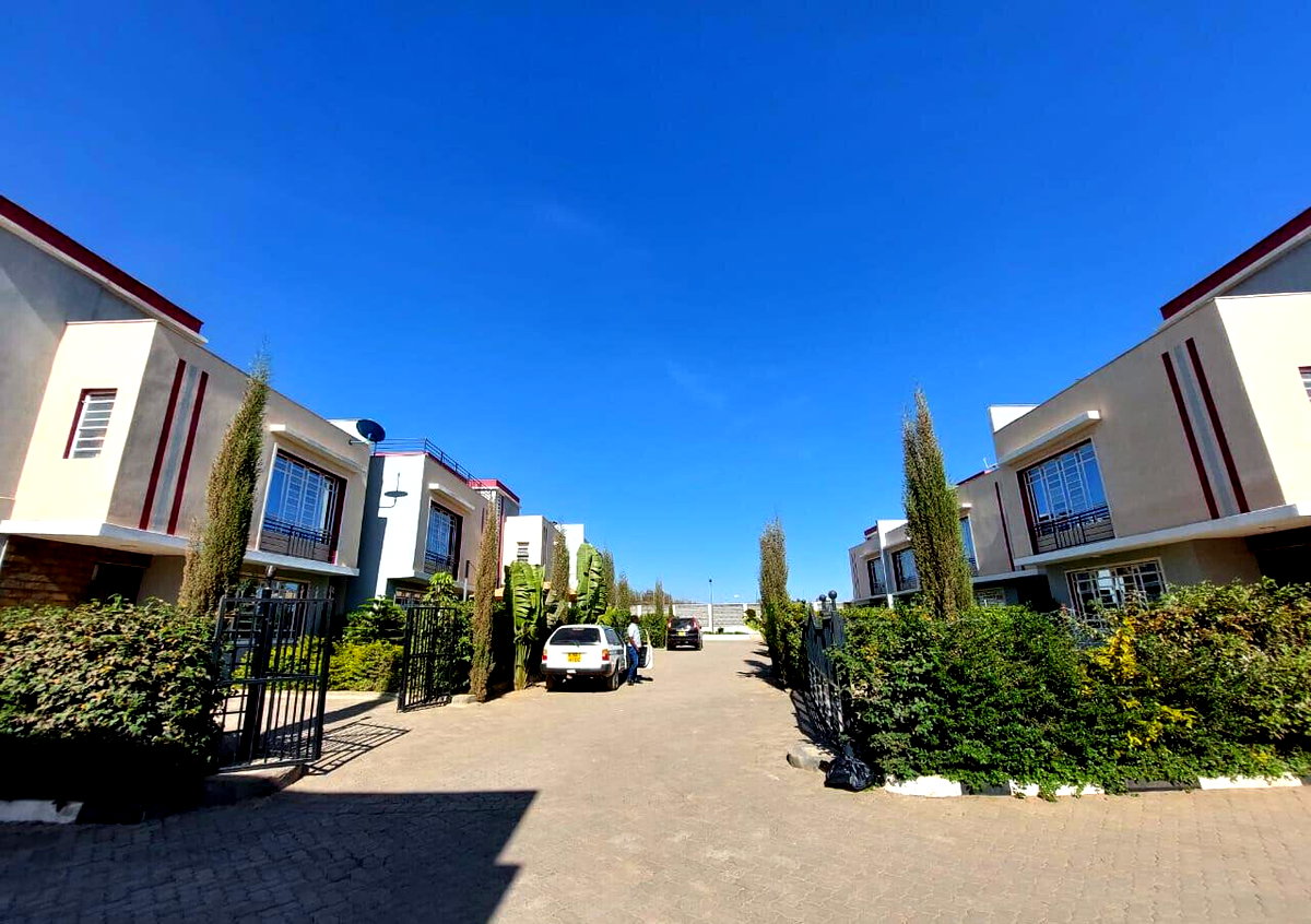 3BR Townhouse with Borehole & 1/8 Acre Garden - Kitengela
