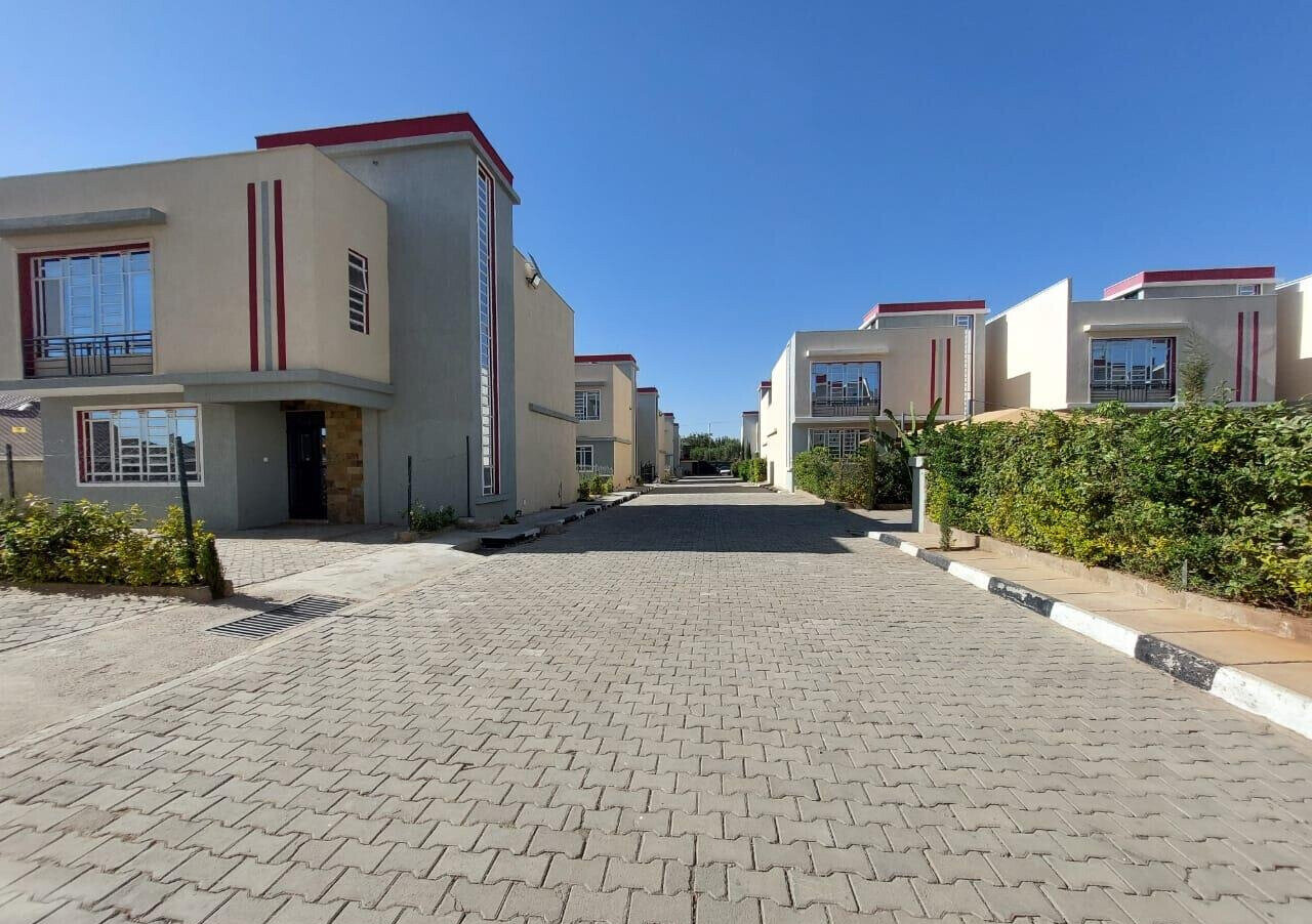 3BR Townhouse with Borehole & 1/8 Acre Garden - Kitengela