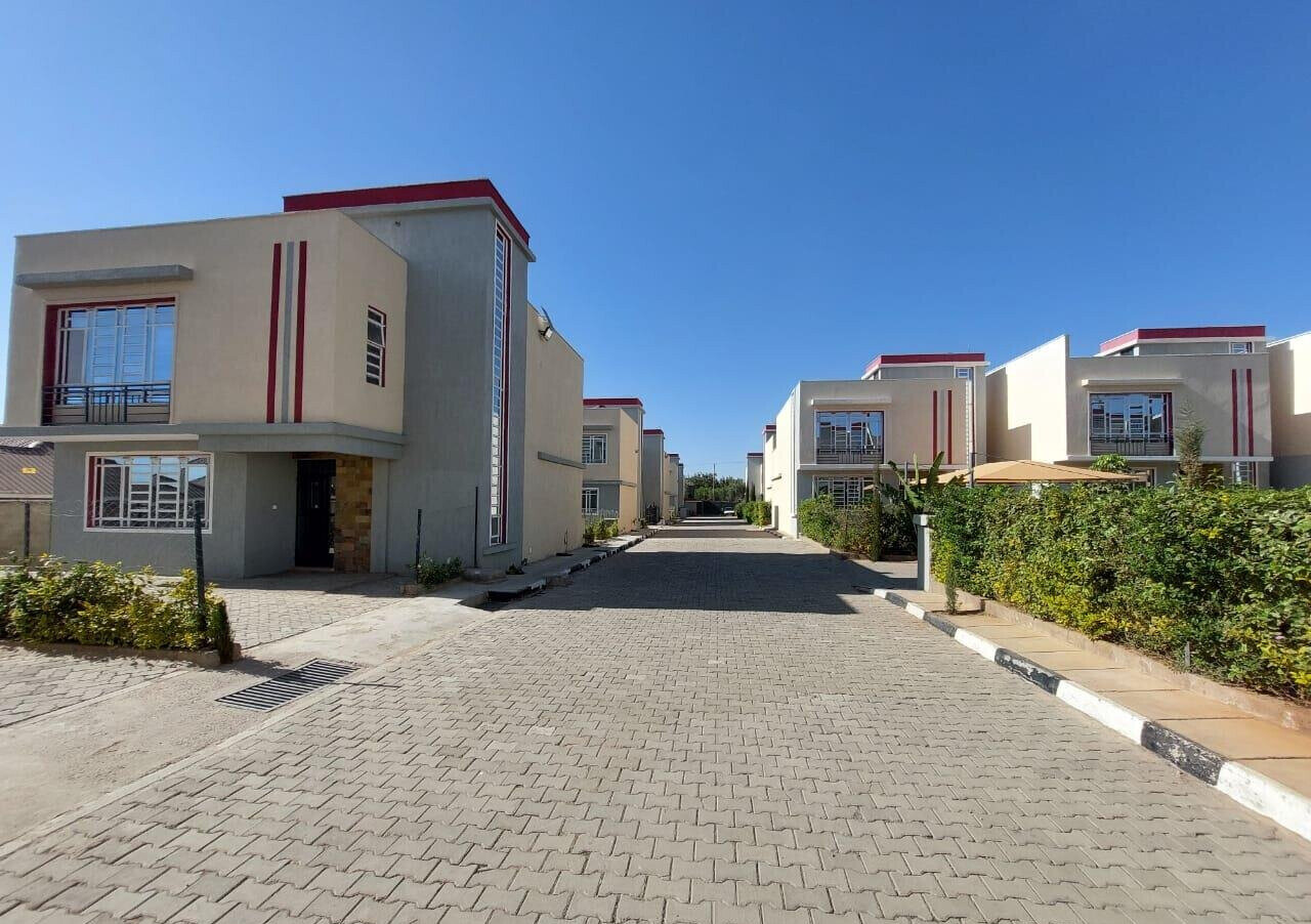 3BR Townhouse with Borehole & 1/8 Acre Garden - Kitengela