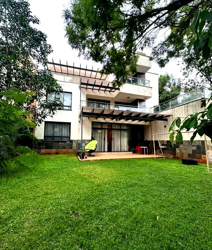 5-Ensuite Townhouse with DSQ & Pool Access - Lavington Gated
