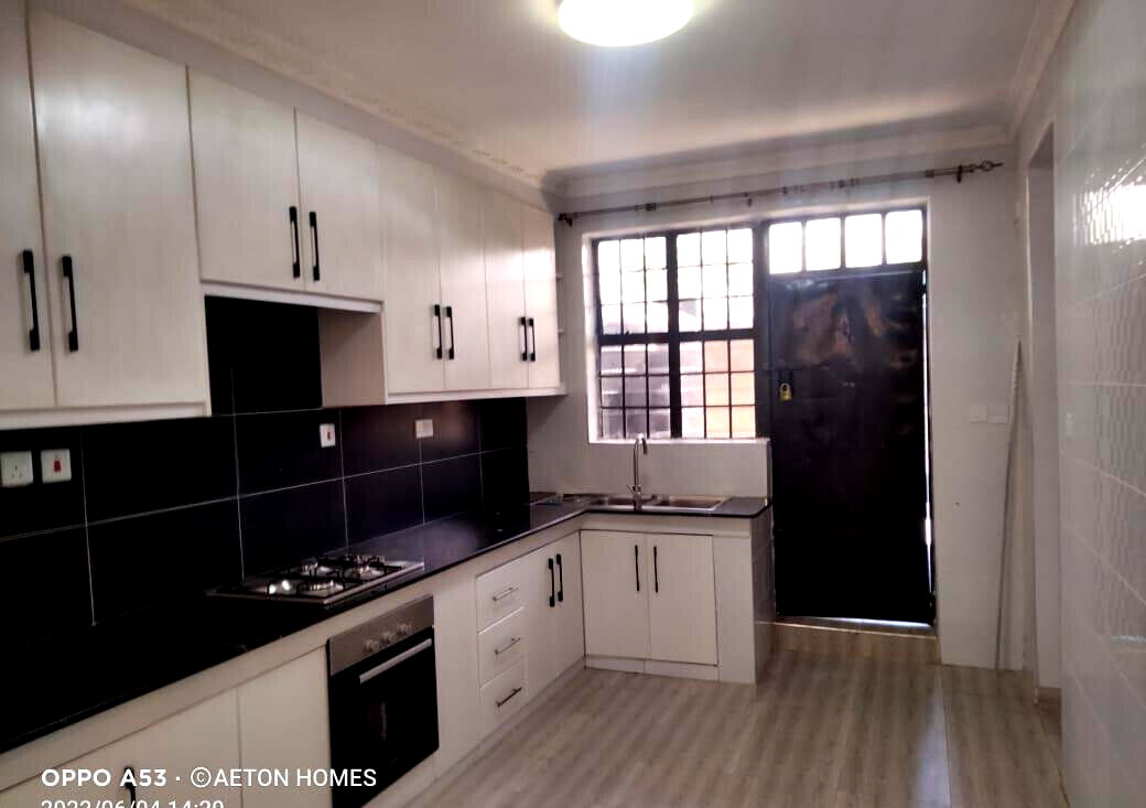 4BR Townhouse with Ready Title & CCTV - 4km off Thika Highway