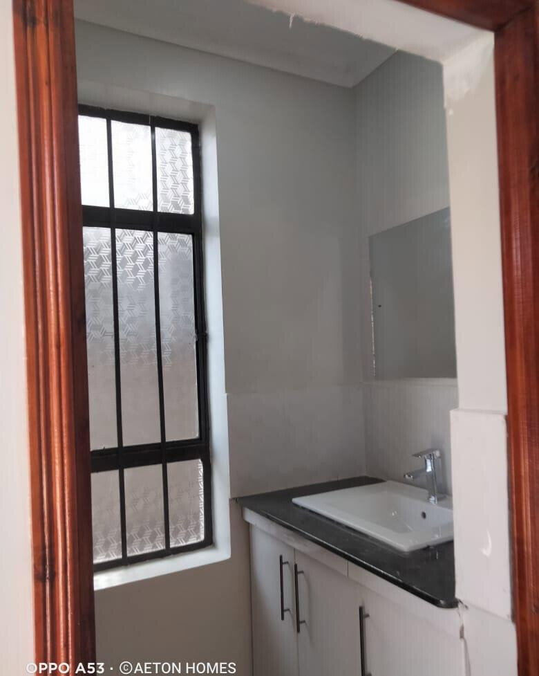 4BR Townhouse with Ready Title & CCTV - 4km off Thika Highway