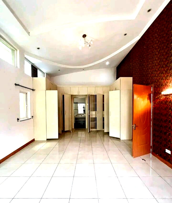 4BR Riverside Maisonette at KSh 270K