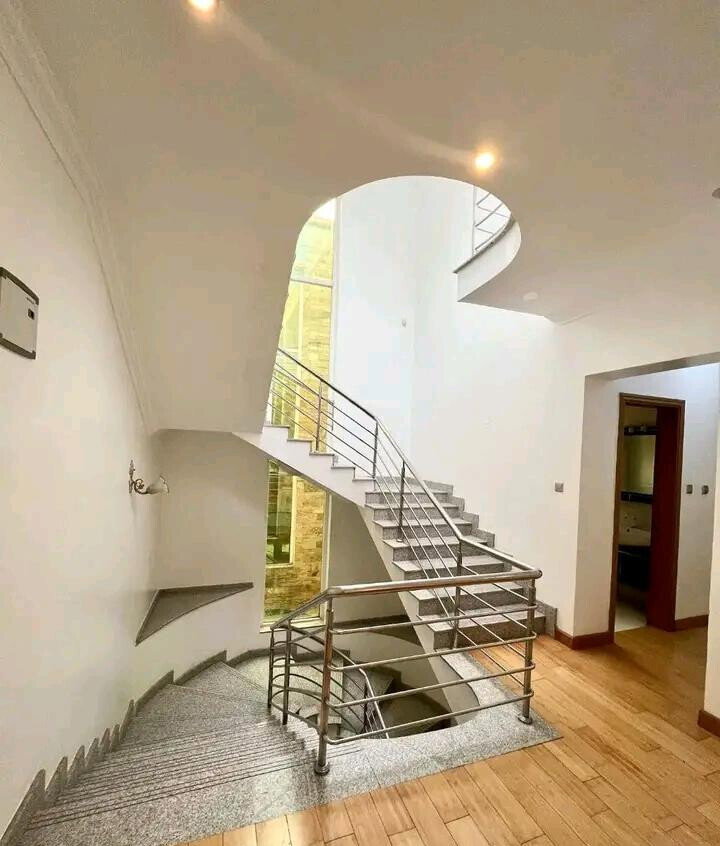 4BR Riverside Maisonette at KSh 270K