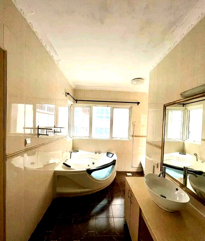 4BR Riverside Maisonette at KSh 270K