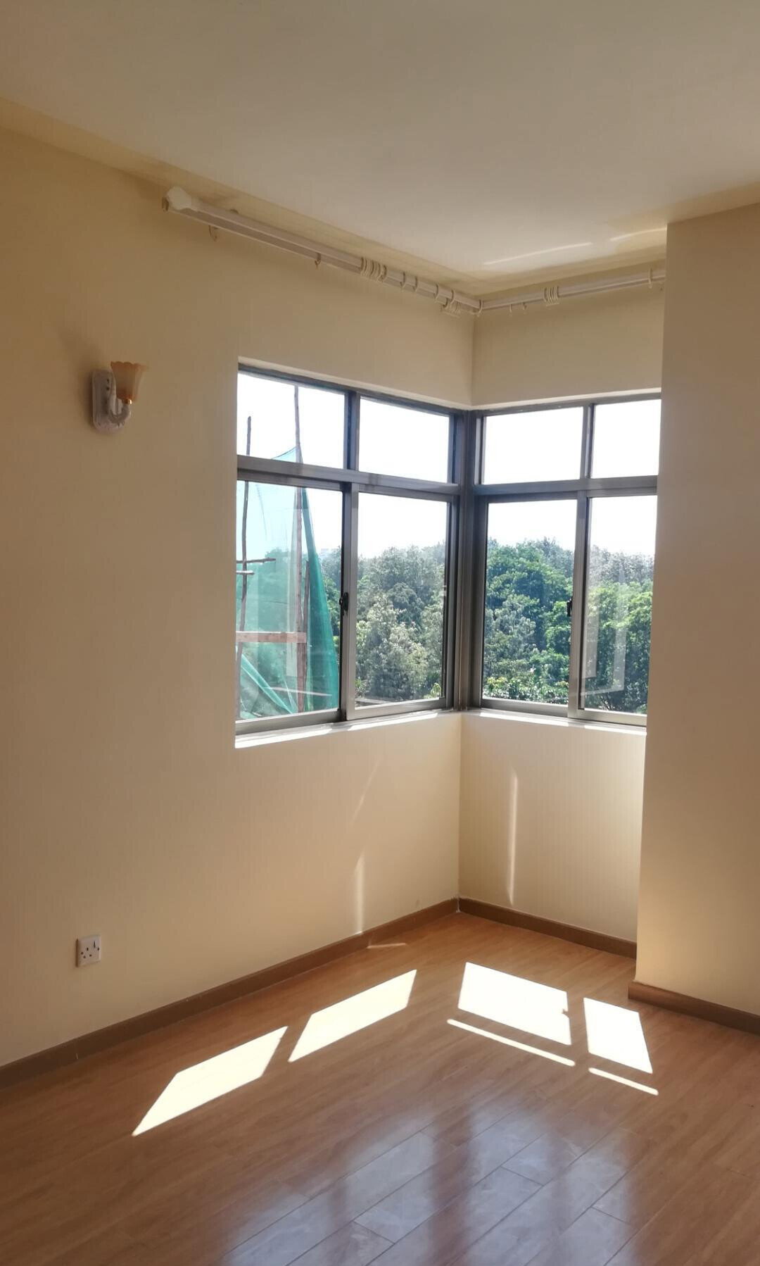 5BR All-Ensuite Townhouse Overlooking Nairobi National Park - Syokimau
