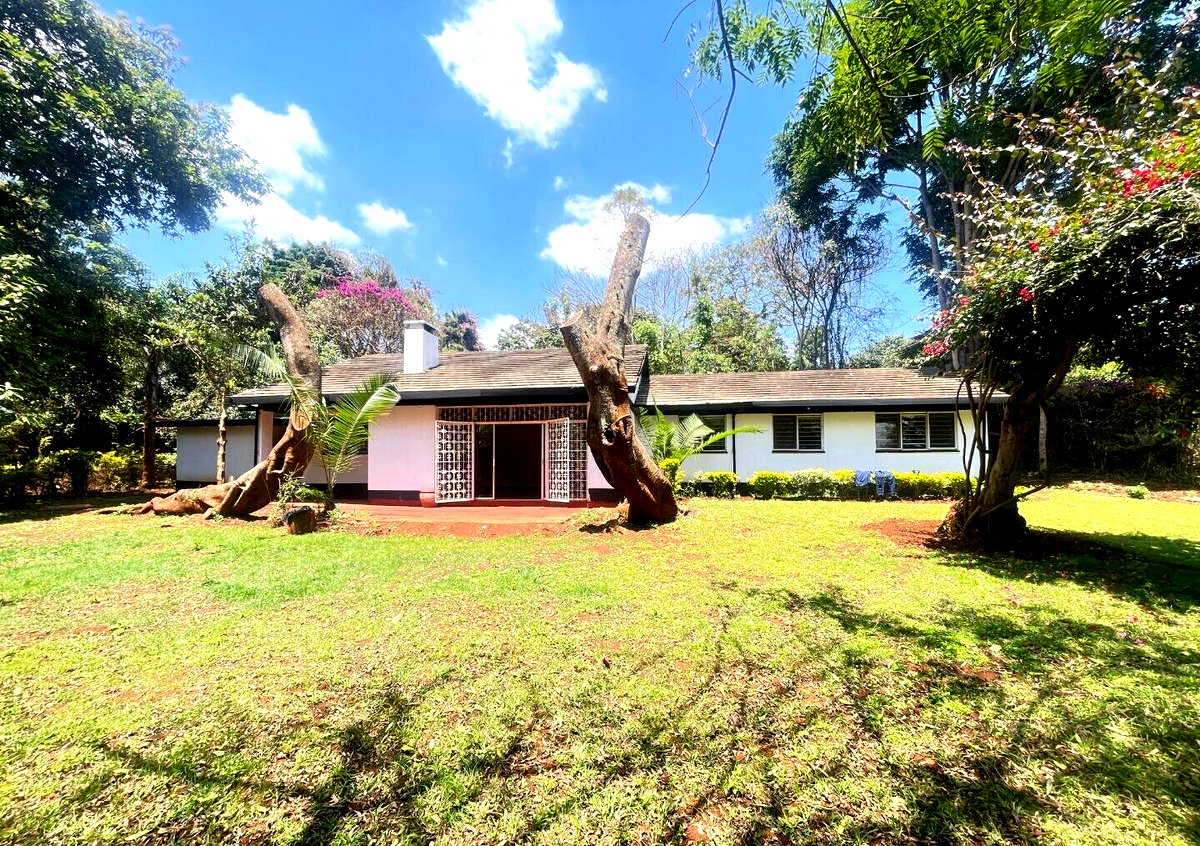 Rustic 4BR Townhouse on Half-Acre with DSQ - Loresho