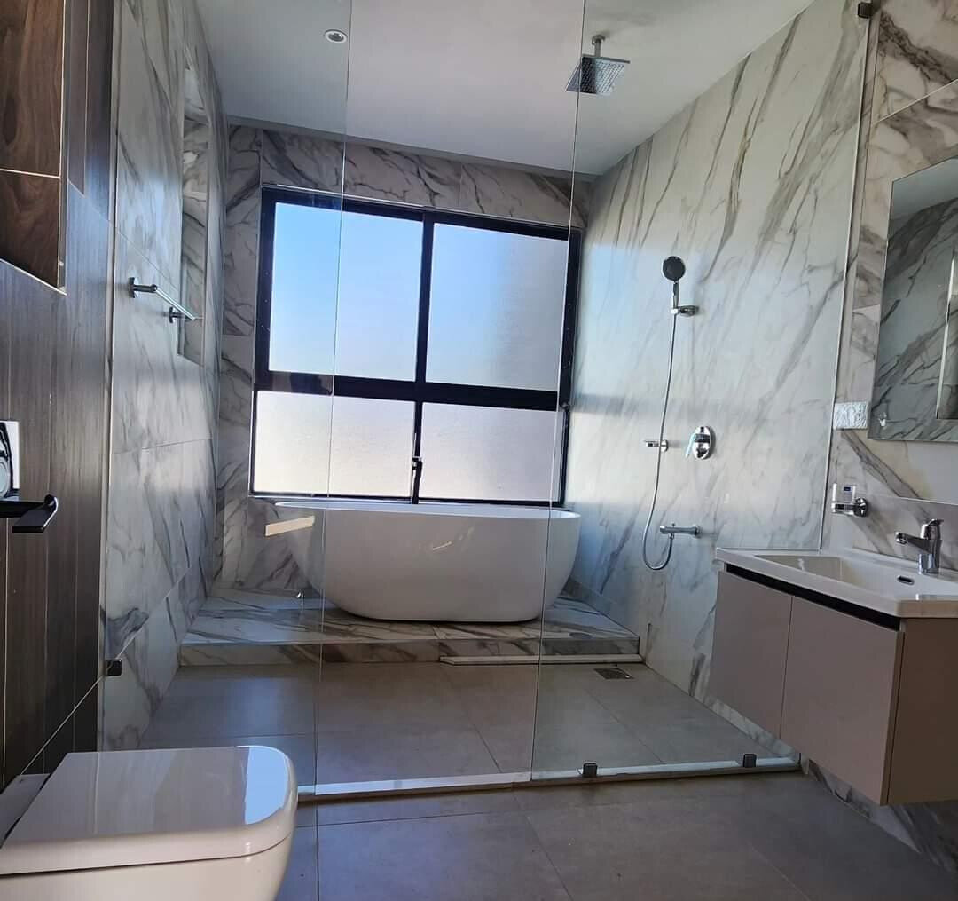 Ultra-Modern 5-Ensuite Villa in Gated Community - Lavington