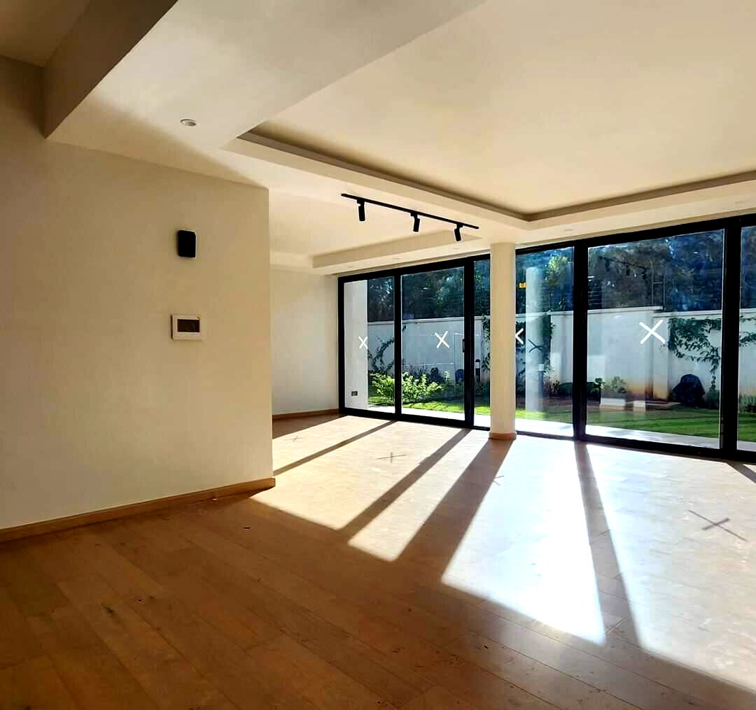 Ultra-Modern 5-Ensuite Villa in Gated Community - Lavington