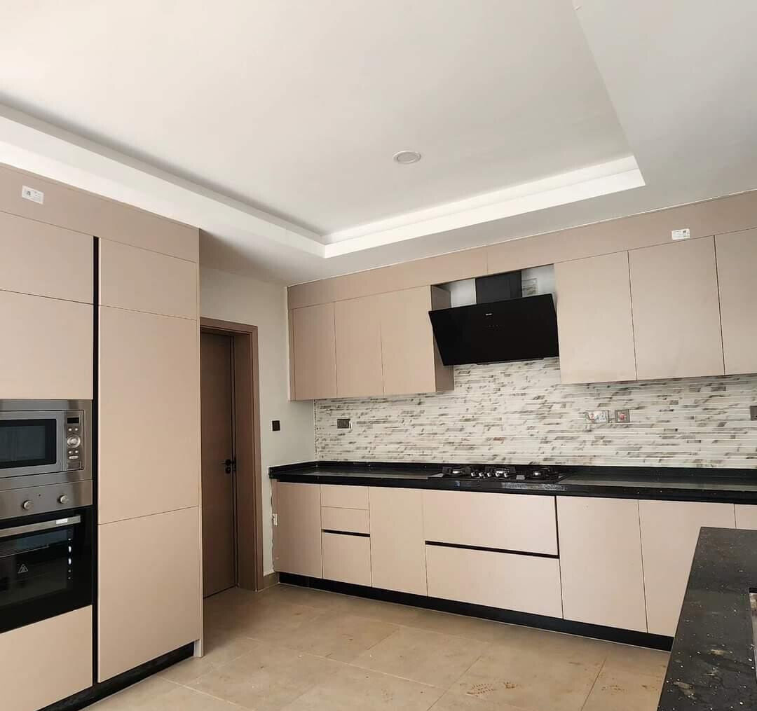 Ultra-Modern 5-Ensuite Villa in Gated Community - Lavington