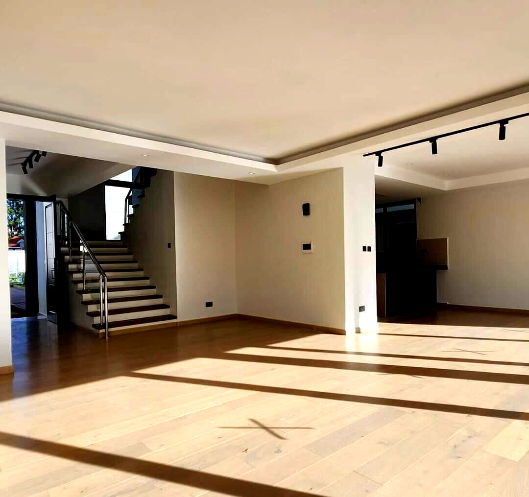 Ultra-Modern 5-Ensuite Villa in Gated Community - Lavington