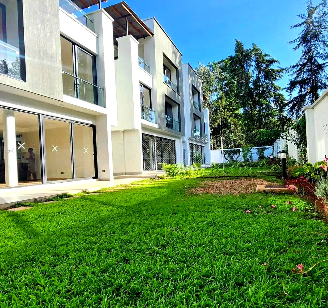 Ultra-Modern 5-Ensuite Villa in Gated Community - Lavington