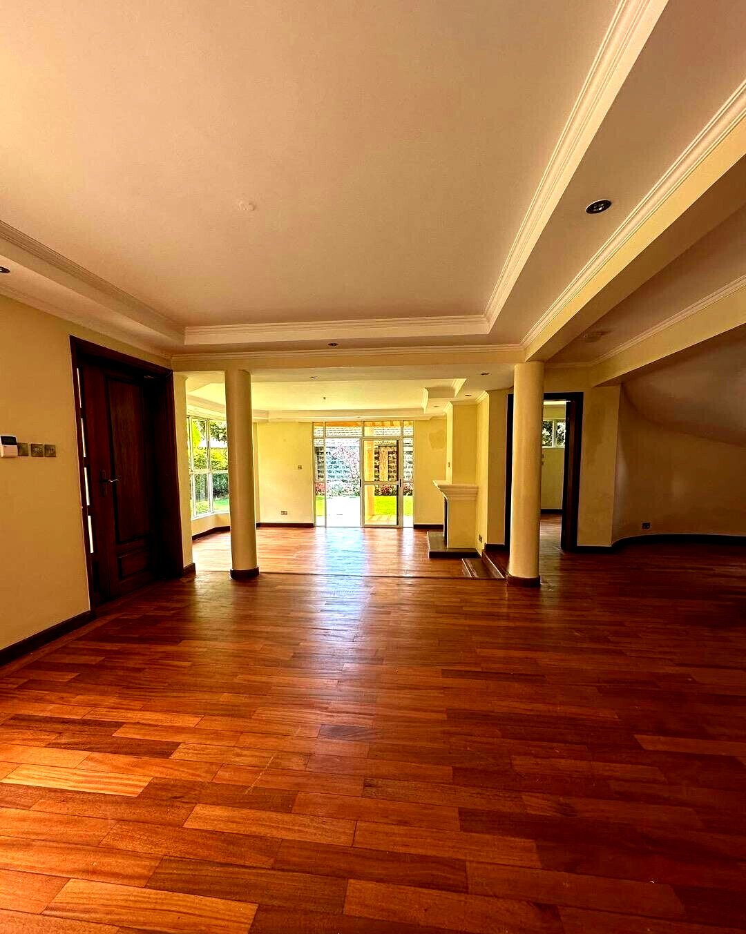 5-Ensuite Family Home with Fireplace & Garden - Lavington