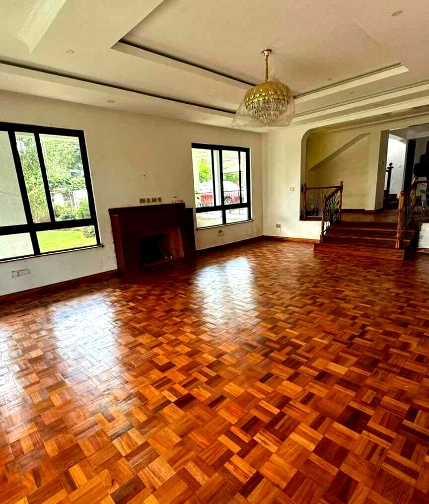 6BR Townhouse with DSQ & Modern Kitchen on Half Acre - Runda