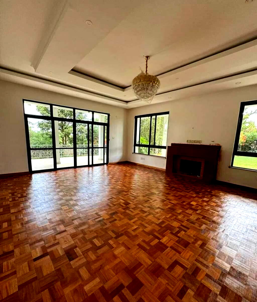 6BR Townhouse with DSQ & Modern Kitchen on Half Acre - Runda