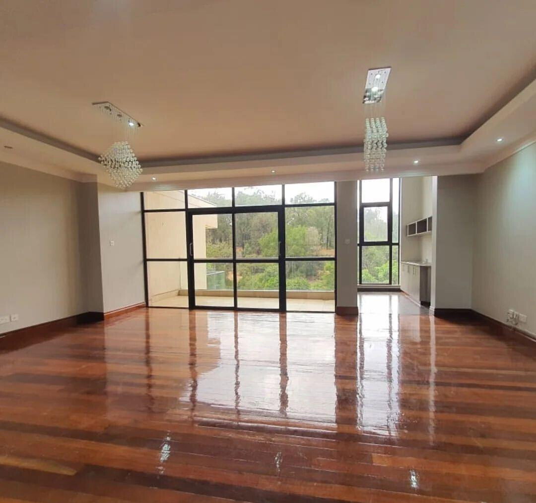 5BR Townhouse with Clubhouse, Pool & DSQ – Karen