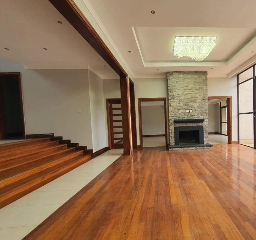 5BR Townhouse with Clubhouse, Pool & DSQ – Karen
