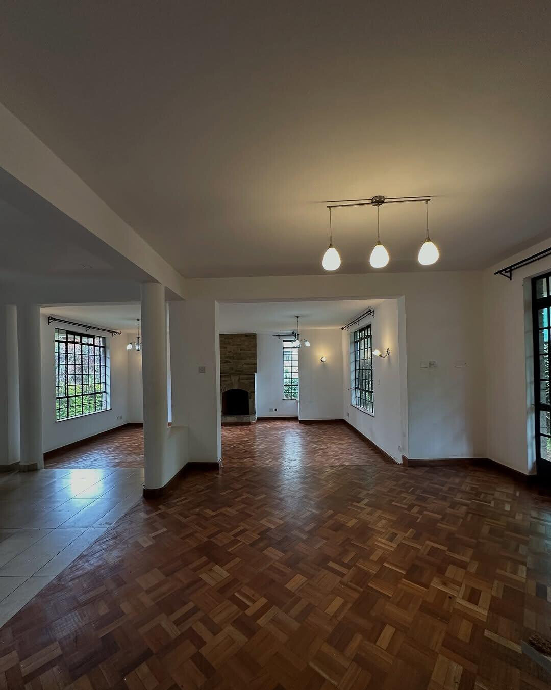 Homely 4-Bed Townhouse with DSQ & Mature Garden - Lavington
