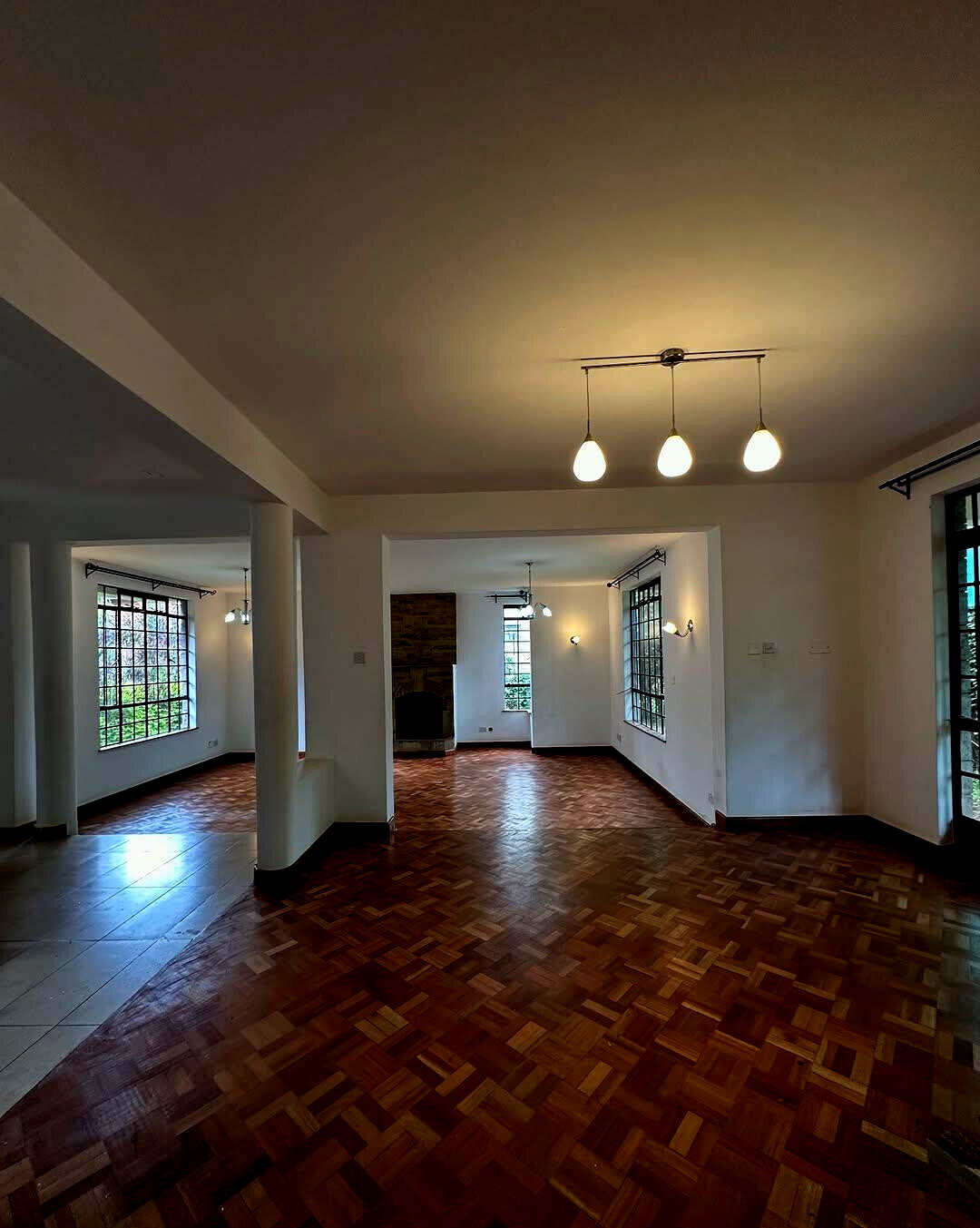 Homely 4-Bed Townhouse with DSQ & Mature Garden - Lavington