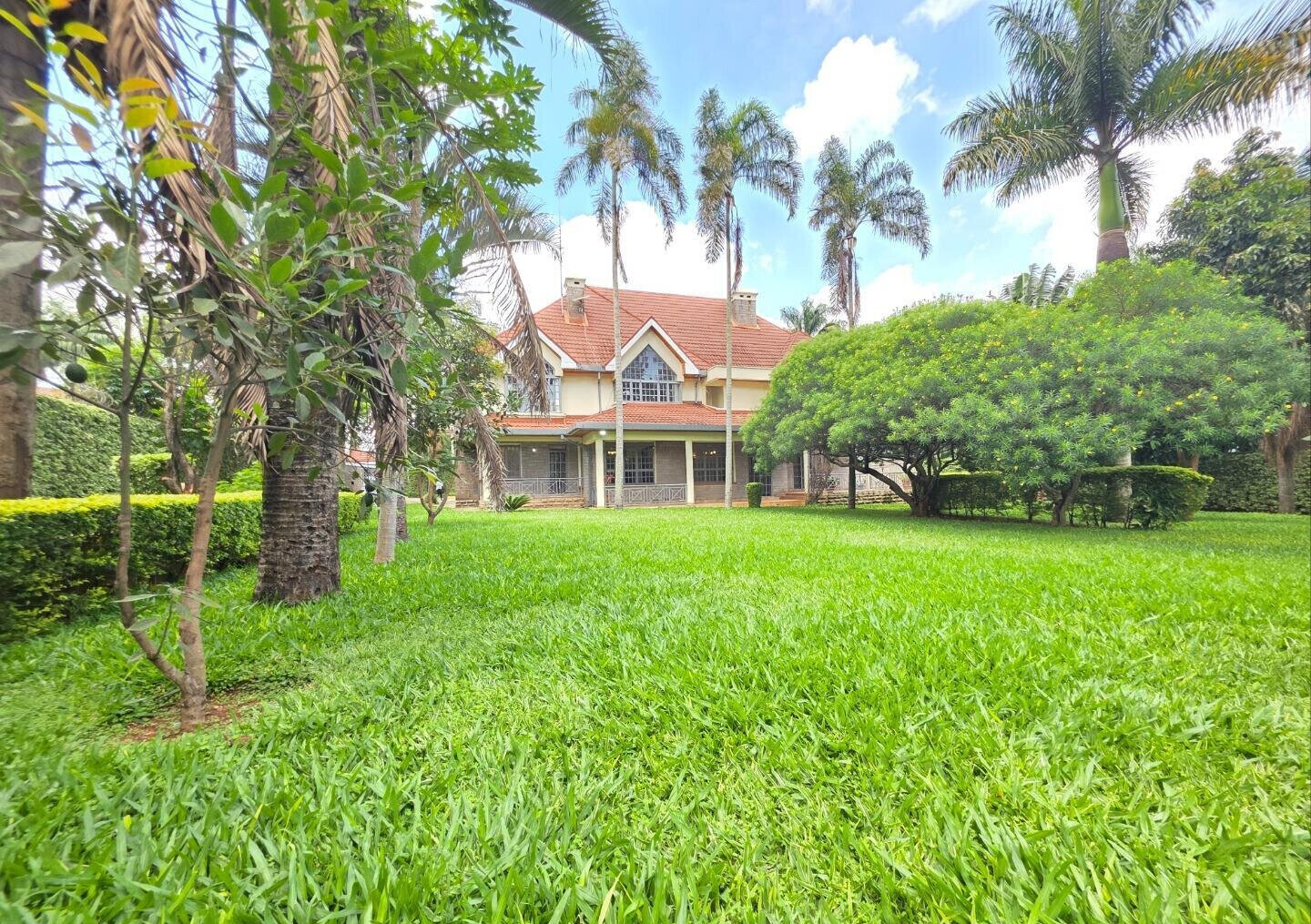 Half Acre 5BR Ambassadorial Home