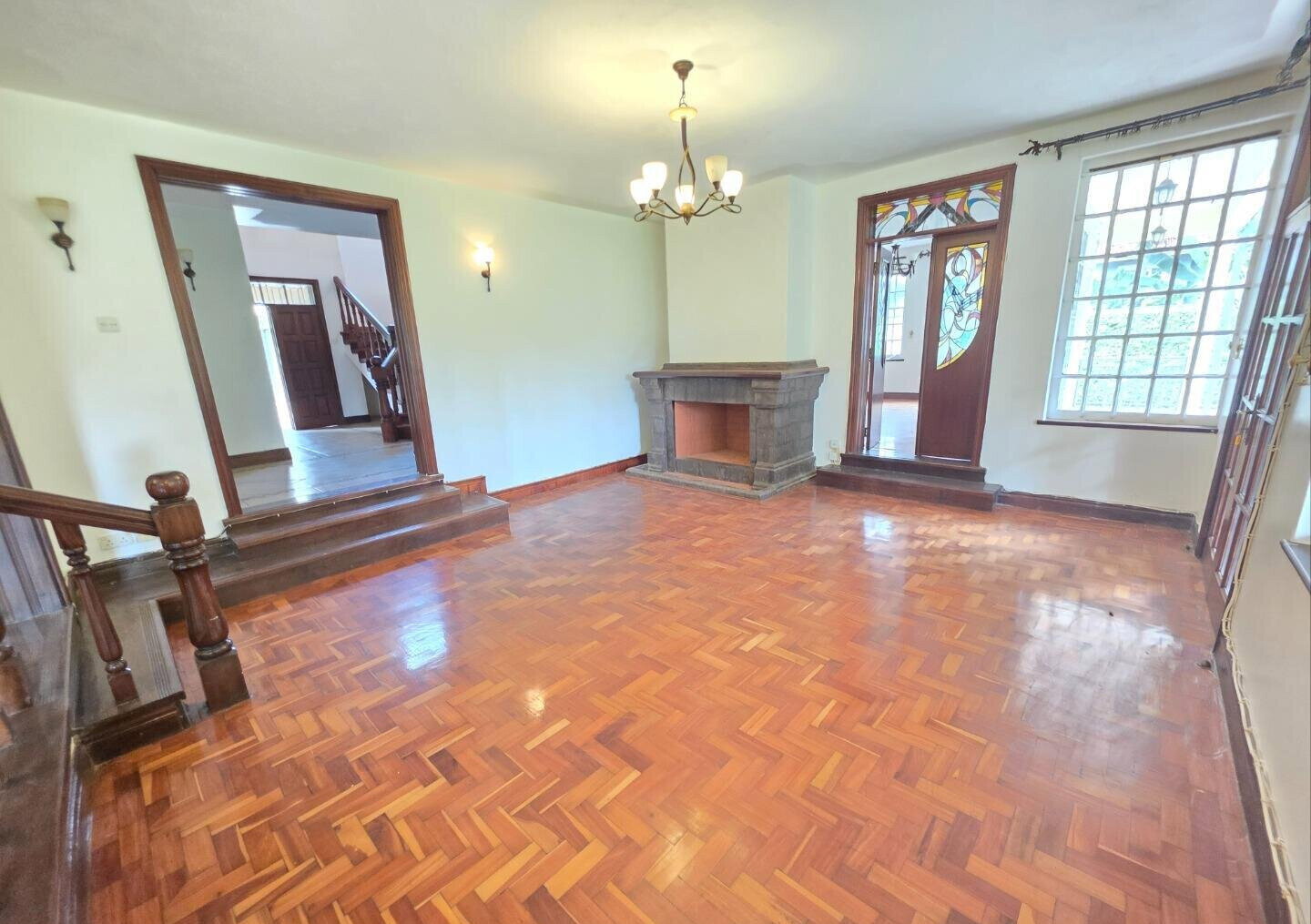 Half Acre 5BR Ambassadorial Home