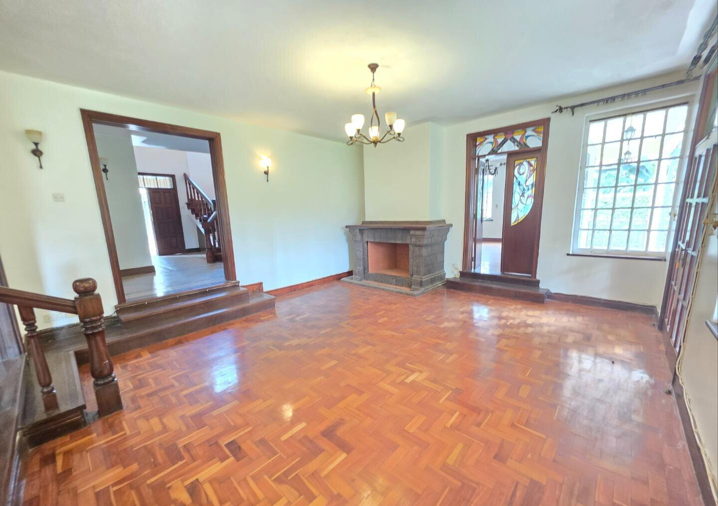 Half Acre 5BR Ambassadorial Home