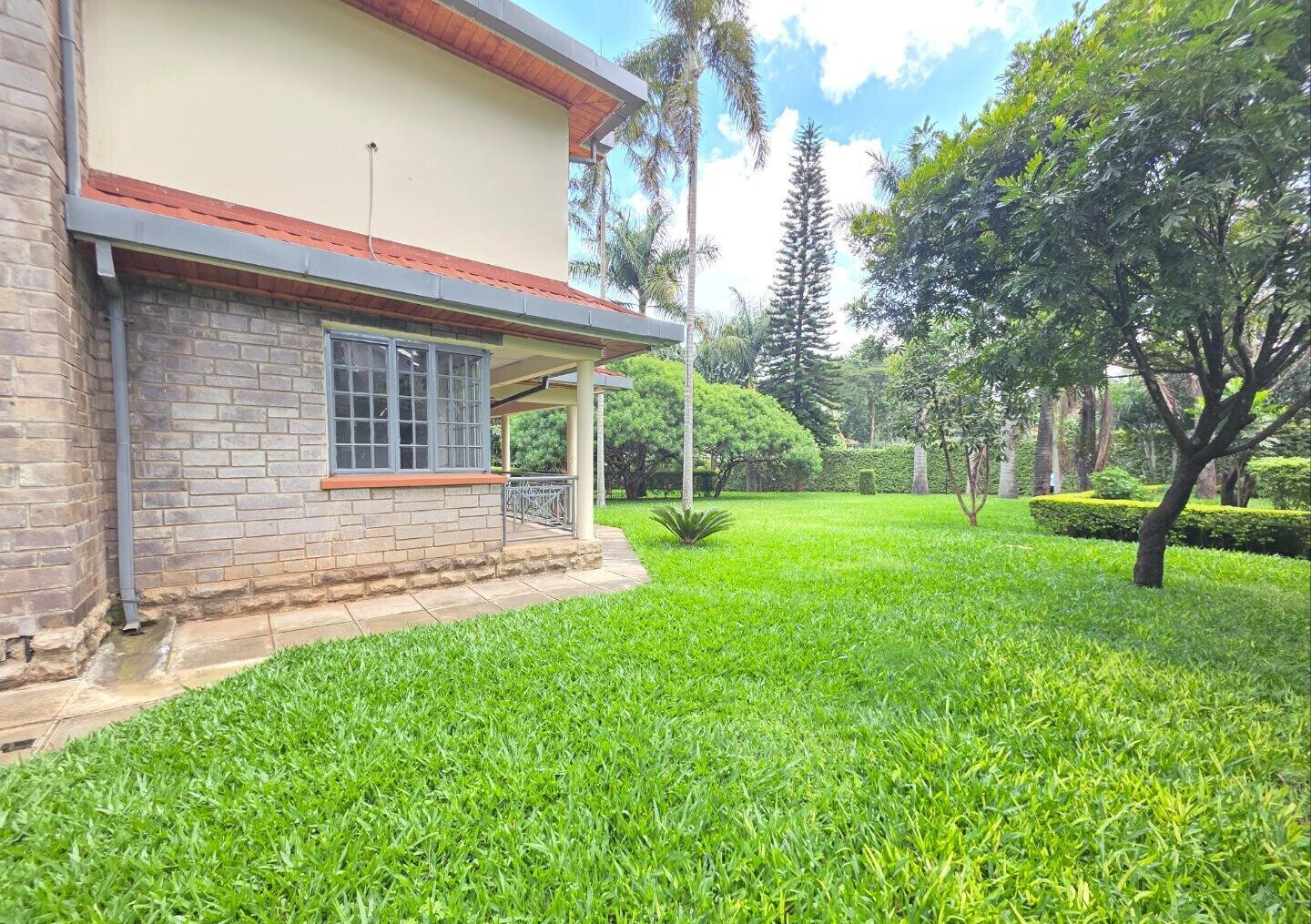 Half Acre 5BR Ambassadorial Home