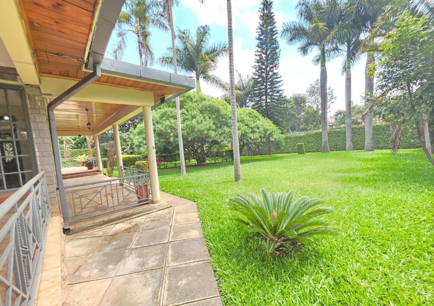 Half Acre 5BR Ambassadorial Home