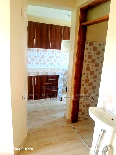 2bdrm House in Kiamunyi, Menengai West for rent - Image 5