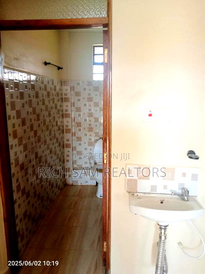 2bdrm House in Kiamunyi, Menengai West for rent - Image 4