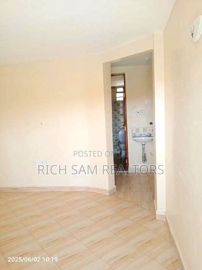 2bdrm House in Kiamunyi, Menengai West for rent - Image 2