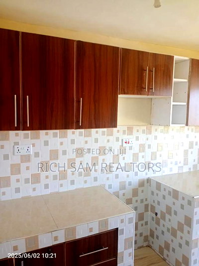 2bdrm House in Kiamunyi, Menengai West for rent - Image 11